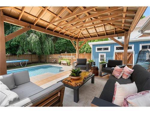 6108 Mountainside Street, Niagara Falls, ON - Outdoor With In Ground Pool With Deck Patio Veranda With Exterior