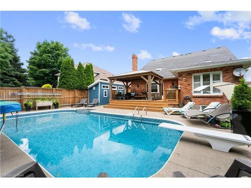 6108 Mountainside Street, Niagara Falls, ON - Outdoor With In Ground Pool With Deck Patio Veranda With Backyard