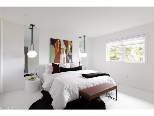 413 Queenston Road, Niagara-On-The-Lake, ON - Indoor Photo Showing Bedroom