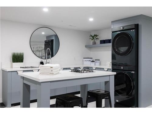 413 Queenston Road, Niagara-On-The-Lake, ON - Indoor Photo Showing Laundry Room