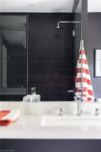 413 Queenston Road, Niagara-On-The-Lake, ON - Indoor Photo Showing Bathroom