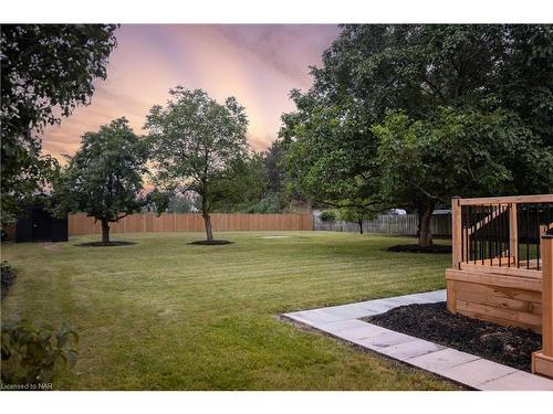 413 Queenston Road, Niagara-On-The-Lake, ON - Outdoor With Backyard