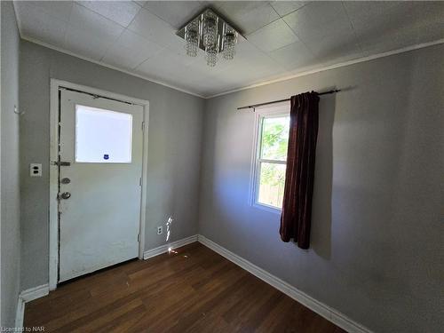 5963 Kister Road, Niagara Falls, ON - Indoor Photo Showing Other Room