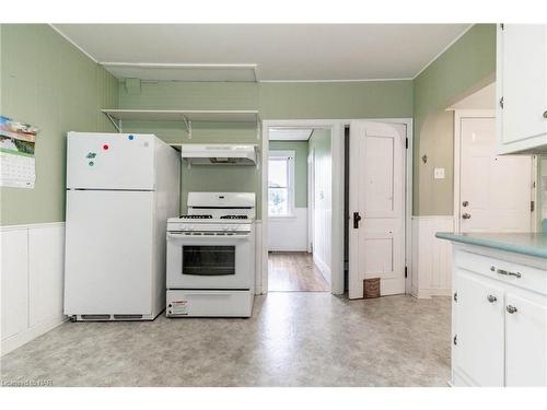 50 Elizabeth Street, Port Colborne, ON - Indoor Photo Showing Kitchen