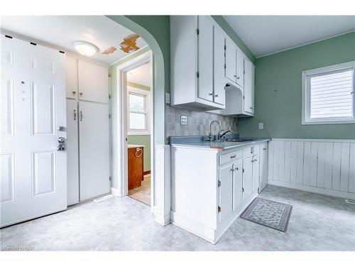 50 Elizabeth Street, Port Colborne, ON - Indoor Photo Showing Kitchen