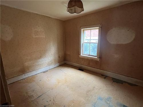 108 Borden Avenue, Port Colborne, ON - Indoor Photo Showing Other Room