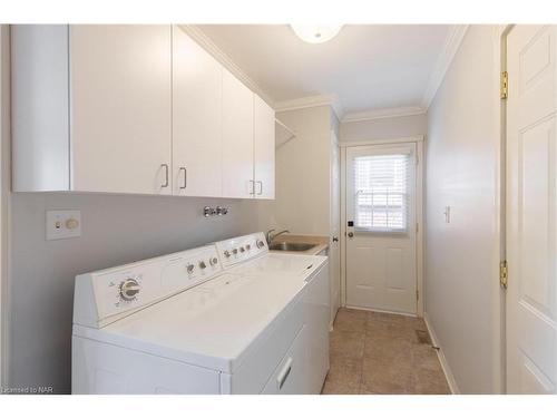 22 Port Master Drive, St. Catharines, ON - Indoor Photo Showing Laundry Room