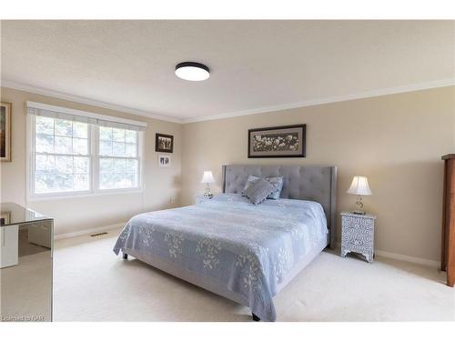 22 Port Master Drive, St. Catharines, ON - Indoor Photo Showing Bedroom