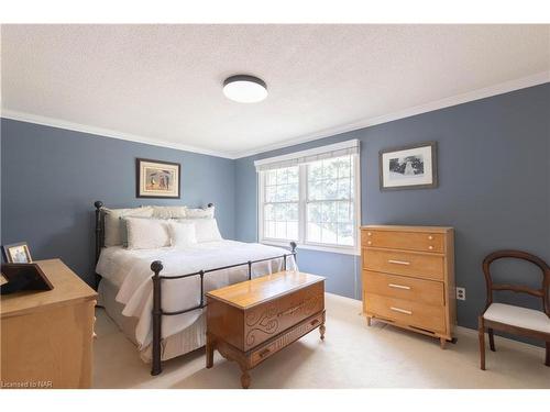 22 Port Master Drive, St. Catharines, ON - Indoor Photo Showing Bedroom