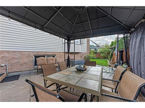 5843 Aspen Court, Niagara Falls, ON - Outdoor With Deck Patio Veranda With Exterior