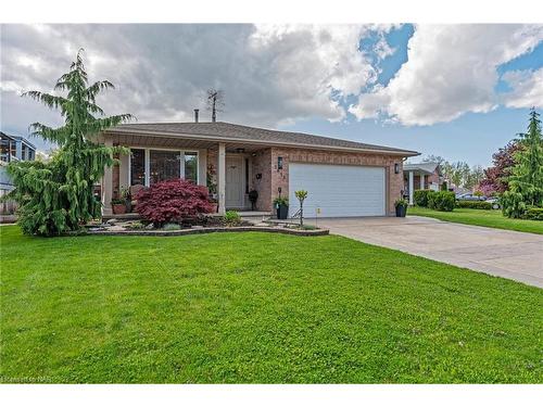 5843 Aspen Court, Niagara Falls, ON - Outdoor With Facade