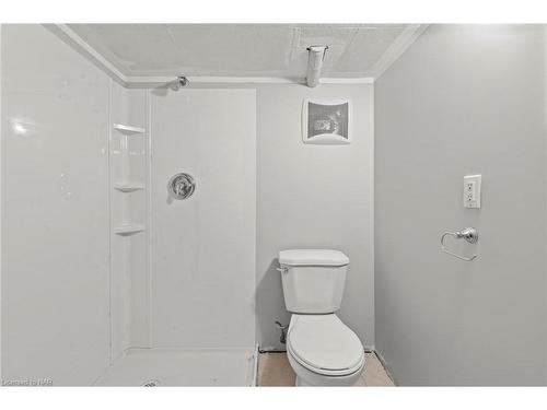 103 Clare Avenue, Port Colborne, ON - Indoor Photo Showing Bathroom