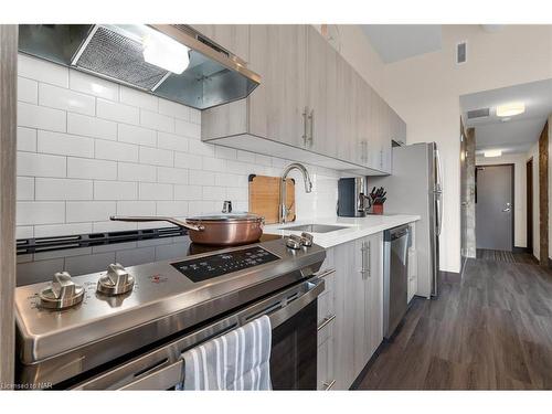 204-121 King Street E, Hamilton, ON - Indoor Photo Showing Kitchen With Stainless Steel Kitchen With Upgraded Kitchen