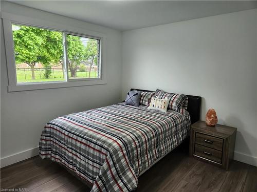 554 Lake Street, St. Catharines, ON - Indoor Photo Showing Bedroom