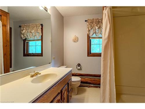 2978 Shawnee Trail, Ridgeway, ON - Indoor Photo Showing Bathroom