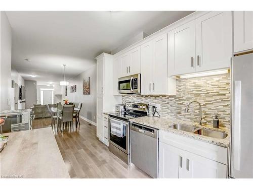 B-90 Ormond Street N, Thorold, ON - Indoor Photo Showing Kitchen With Double Sink With Upgraded Kitchen