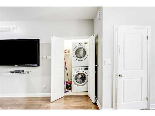 B-90 Ormond Street N, Thorold, ON - Indoor Photo Showing Laundry Room