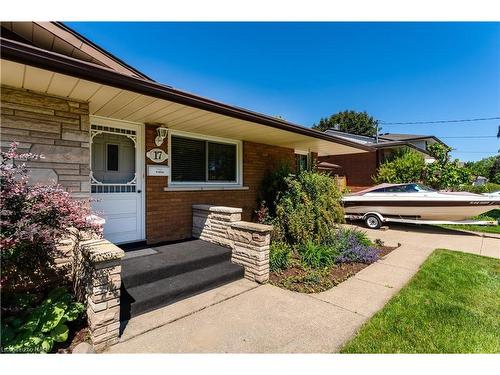 17 St. Lawrence Drive, St. Catharines, ON - Outdoor