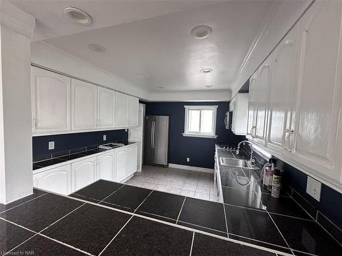 437 Niagara Boulevard, Fort Erie, ON - Indoor Photo Showing Kitchen