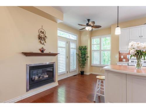 9-450 Nassau Street, Niagara-On-The-Lake, ON - Indoor Photo Showing Living Room With Fireplace