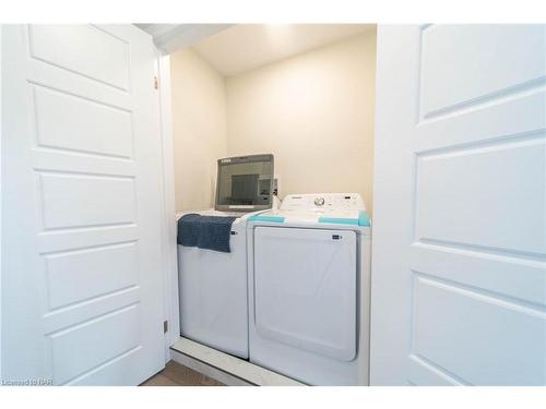 A-427 Vine Street, St. Catharines, ON - Indoor Photo Showing Laundry Room