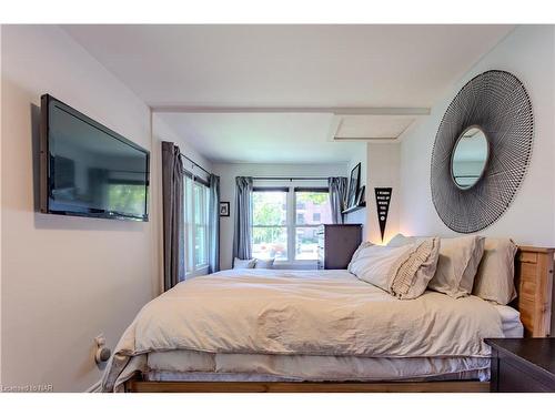 3912 Rebstock Road, Crystal Beach, ON - Indoor Photo Showing Bedroom