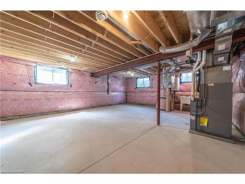 B-427 Vine Street, St. Catharines, ON - Indoor Photo Showing Basement