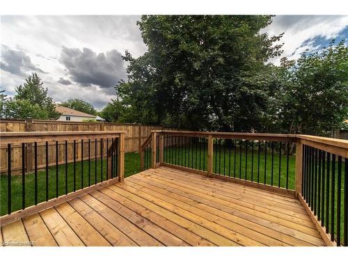 B-427 Vine Street, St. Catharines, ON - Outdoor With Deck Patio Veranda With Backyard