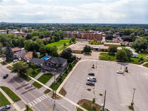 B-427 Vine Street, St. Catharines, ON - Outdoor With View