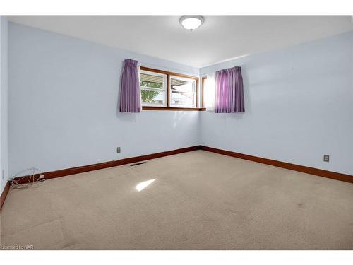 13 Draper Drive, St. Catharines, ON - Indoor Photo Showing Other Room