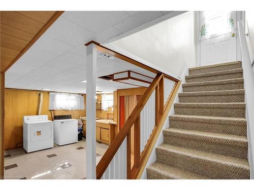 13 Draper Drive, St. Catharines, ON - Indoor Photo Showing Laundry Room