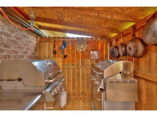 60 Bridgewater Court, Welland, ON - Indoor Photo Showing Laundry Room