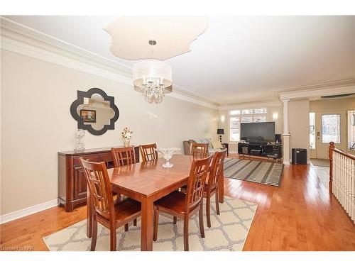 60 Bridgewater Court, Welland, ON - Indoor Photo Showing Dining Room