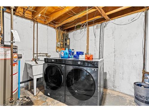 6262 Johnson Drive, Niagara Falls, ON - Indoor Photo Showing Laundry Room