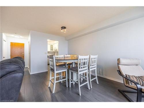 812-81 Scott Street, St. Catharines, ON - Indoor Photo Showing Dining Room