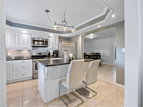 2206 Stevensville Road, Stevensville, ON - Indoor Photo Showing Kitchen With Upgraded Kitchen