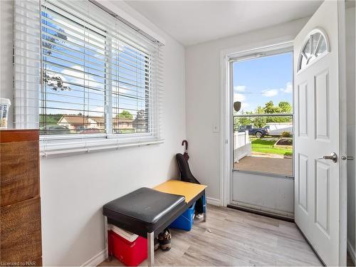 2206 Stevensville Road, Stevensville, ON - Indoor Photo Showing Other Room