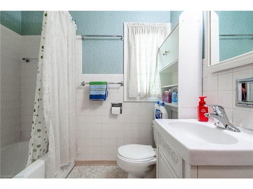 5740 Drummond Road, Niagara Falls, ON - Indoor Photo Showing Bathroom