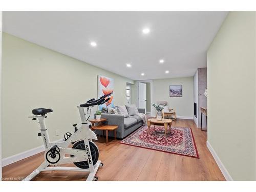 20 Stanley Street, St. Catharines, ON - Indoor Photo Showing Gym Room