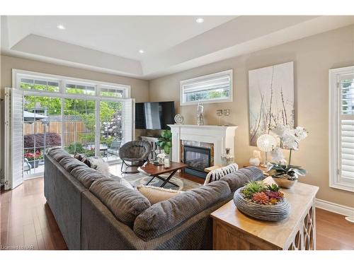 32 Pinot Trail, Niagara-On-The-Lake, ON - Indoor Photo Showing Living Room With Fireplace