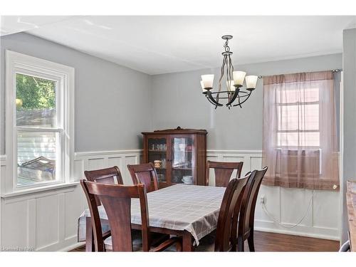 311 Highland Avenue, Fort Erie, ON - Indoor Photo Showing Dining Room