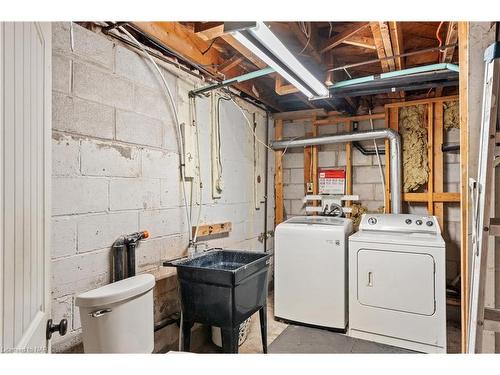 311 Highland Avenue, Fort Erie, ON - Indoor Photo Showing Laundry Room