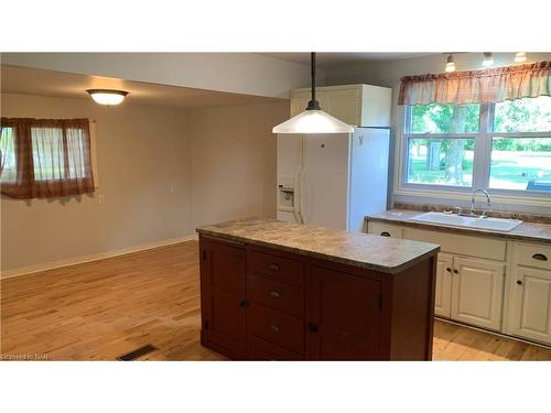 2891 Chippawa Road, Port Colborne, ON - Indoor Photo Showing Kitchen With Double Sink