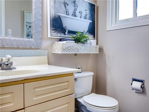 15 Stonegate Drive, St. Catharines, ON - Indoor Photo Showing Bathroom