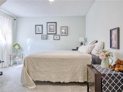 15 Stonegate Drive, St. Catharines, ON - Indoor Photo Showing Bedroom