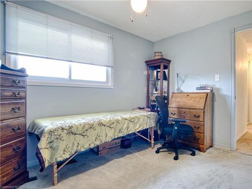 15 Stonegate Drive, St. Catharines, ON - Indoor Photo Showing Bedroom