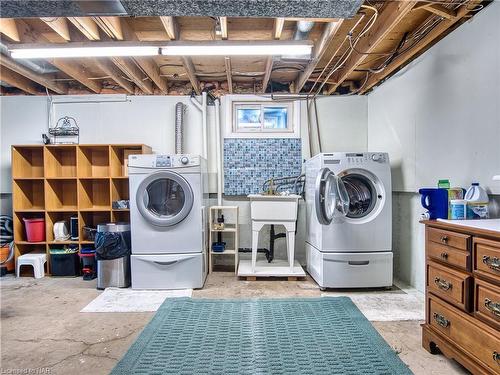 15 Stonegate Drive, St. Catharines, ON - Indoor Photo Showing Laundry Room