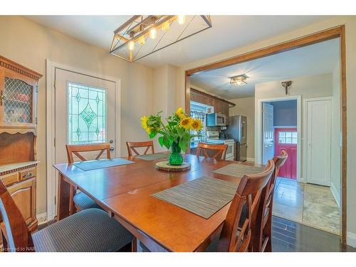 115 Pelham Road, St. Catharines, ON - Indoor Photo Showing Dining Room