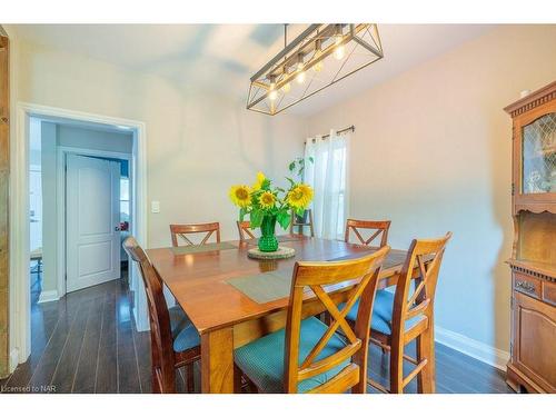 115 Pelham Road, St. Catharines, ON - Indoor Photo Showing Dining Room