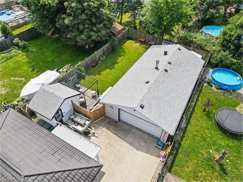 4138 Brookdale Drive, Niagara Falls, ON - Outdoor With Above Ground Pool